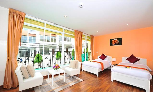 Villareal Heights Phuket Room photo